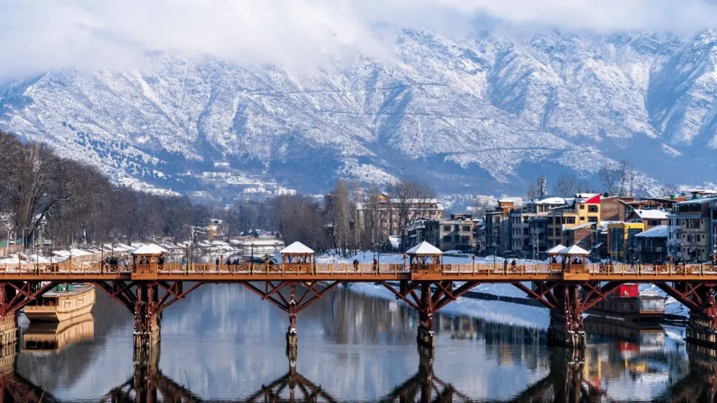 Snow-covered Kashmir valley during Chillai Kalan 2026, showing frozen landscapes and peak winter conditions
